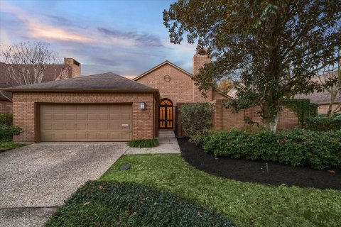 2702 S Glen Haven Boulevard